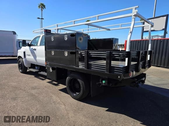 ✅ 2023 Chevrolet Silverado 1500 • VIN: 1HTKHPVK2PH787357 • Лот: 85949695. Опубликован ранее на Copart с пробегом 170 миль. Бесплатный доступ к архиву аукционных продаж из США и подробный отчёт об истории автомобиля на DreamBid. Изображение 3.