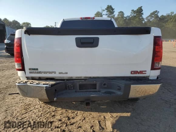 ✅ 2011 GMC Sierra 1500 SLE • VIN: 1GTR1VEA7BZ100372 • Lot: 80681925. Wystawiony na Copart z przebiegiem 170 963 mil. Bezpłatny archiwum sprzedaży aukcyjnych z USA i szczegółowy raport historii pojazdu na DreamBid. Zdjęcie 6.