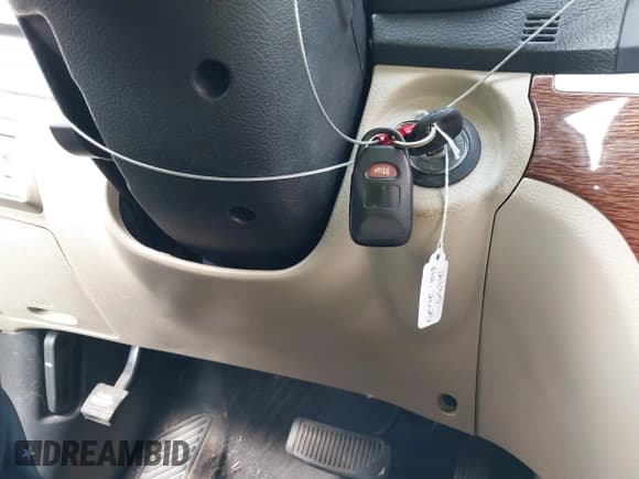 ✅ 2008 Hyundai Santa Fe SE • VIN: 5NMSH13E88H149895 • Lot: 43085884. Wystawiony na IAAI z przebiegiem 197 789 mil. Bezpłatny archiwum sprzedaży aukcyjnych z USA i szczegółowy raport historii pojazdu na DreamBid. Zdjęcie 11.