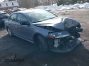 ✅ 2012 Volkswagen Passat S • VIN: 1VWAP7A36CC014745 • Lot: 41606196. Wystawiony na IAAI z przebiegiem 121 364 mil. Bezpłatny archiwum sprzedaży aukcyjnych z USA i szczegółowy raport historii pojazdu na DreamBid. Zdjęcie 1.