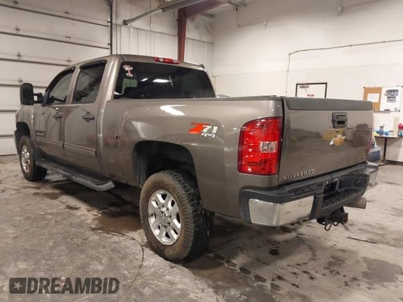 ✅ 2014 Chevrolet Silverado 2500HD LT • VIN: 1GC1KXC85EF131664 • Lot: 40820826. Listed on IAAI with 113,817 mi. Free auction sales archive from the USA and detailed vehicle history report at DreamBid. Image 3.