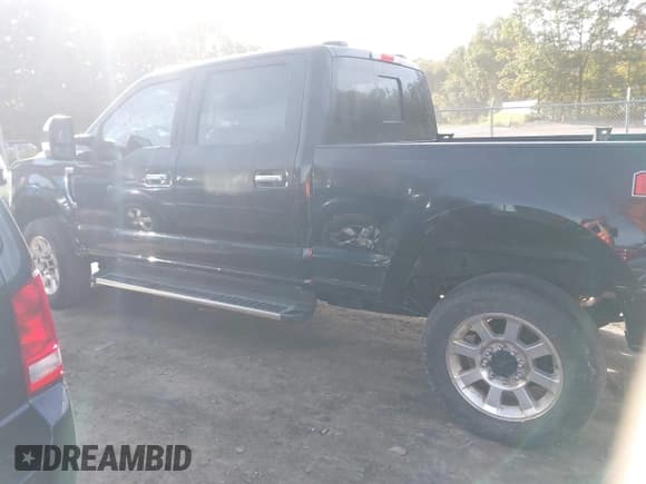 ✅ 2022 Ford F-250 XL • VIN: 1FT7W2BN3NEF95163 • Lot: 43115709. Wystawiony na IAAI z przebiegiem 76 379 mil. Bezpłatny archiwum sprzedaży aukcyjnych z USA i szczegółowy raport historii pojazdu na DreamBid. Zdjęcie 15.
