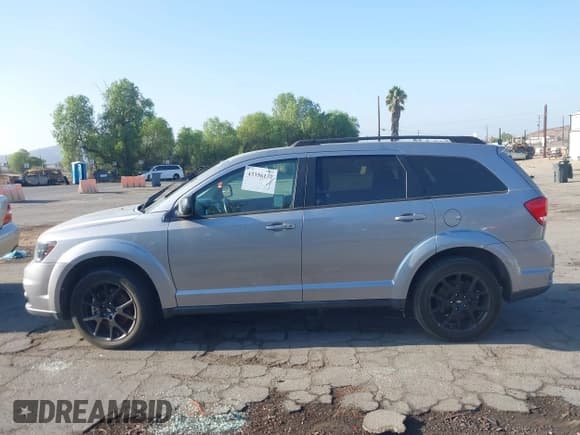 ✅ 2018 Dodge Journey SXT • VIN: 3C4PDCBB7JT414822 • Lot: 43356137. Listed on IAAI with 74,439 mi. Free auction sales archive from the USA and detailed vehicle history report at DreamBid. Image 14.