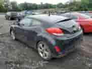 2016 Hyundai Veloster z VIN KMHTC6AD5GU250910, wystawiony jako Copart lot #60926793 z przebiegiem 78 205 mil mil oraz . Historia ofert i sprzedaży dostępna na DreamBid. Obrazek 2.