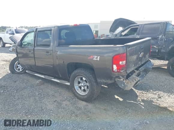 2008 Chevrolet Silverado 1500 LTZ with VIN 2GCEK13M781188374, listed as a IAAI auction lot 43304483 with 136,027 mi miles and . Bid and sale history available at DreamBid. Image 3.