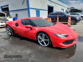 ✅ 2023 Ferrari 296 • VIN: ZFF99SLA5P0297632 • Lot: 86475965. Wystawiony na Copart z przebiegiem 5 225 mil. Bezpłatny archiwum sprzedaży aukcyjnych z USA i szczegółowy raport historii pojazdu na DreamBid. Zdjęcie 4.
