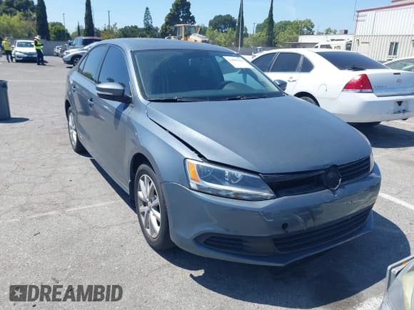 ✅ 2011 Volkswagen Jetta SE • VIN: 3VWDZ7AJ9BM360601 • Lot: 42090435. Listed on IAAI with 92,974 mi. Free auction sales archive from the USA and detailed vehicle history report at DreamBid. Image 1.