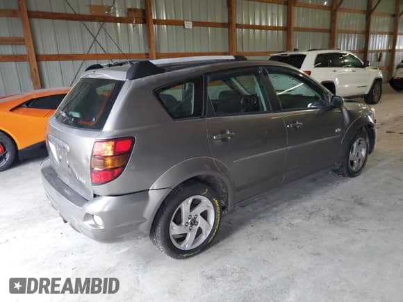 ✅ 2003 Pontiac Vibe • VIN: 5Y2SL62823Z455714 • Lot: 90236025. Wystawiony na Copart z przebiegiem 230 257 mil. Bezpłatny archiwum sprzedaży aukcyjnych z USA i szczegółowy raport historii pojazdu na DreamBid. Zdjęcie 3.