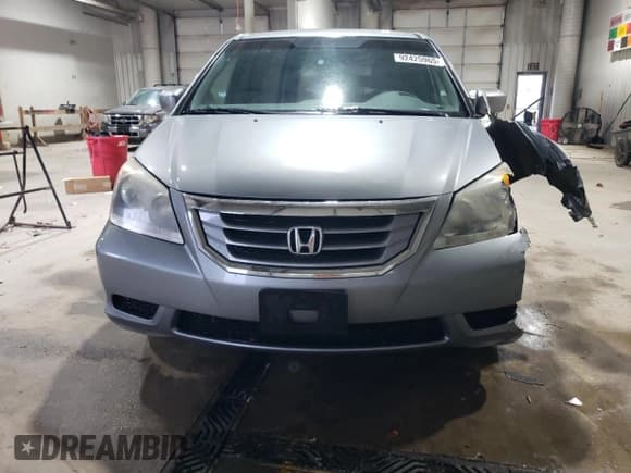 ✅ 2010 Honda Odyssey EX • VIN: 5FNRL3H42AB105133 • Lot: 92425965. Listed on Copart with 197,994 mi. Free auction sales archive from the USA and detailed vehicle history report at DreamBid. Image 5.
