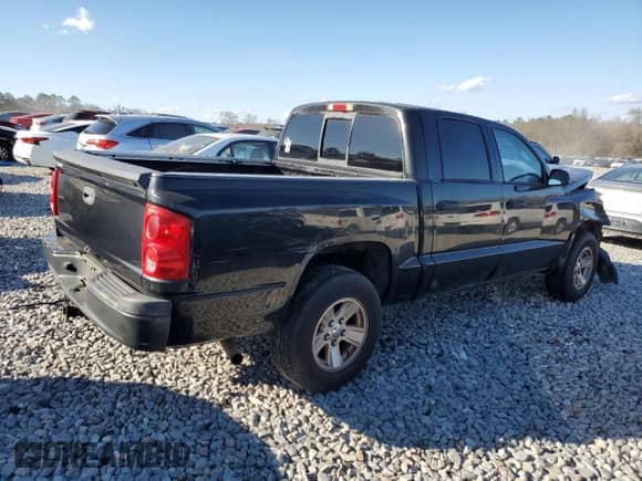 2008 Dodge Dakota SLT z VIN 1D7HE48K18S561928, wystawiony jako Copart lot #86441374 z przebiegiem 169 333 mil mil oraz Szkoda całkowita • Salvage title. Historia ofert i sprzedaży dostępna na DreamBid. Obrazek 3.