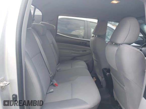 ✅ 2012 Toyota Tacoma • VIN: 3TMLU4ENXCM083340 • Lot: 41704584. Listed on IAAI with 120,944 mi. Free auction sales archive from the USA and detailed vehicle history report at DreamBid. Image 8.