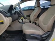 ✅ 2017 Hyundai Accent SE • VIN: KMHCT4AE0HU256418 • Лот: 79823704. Опубликован ранее на Copart с пробегом 152 556 миль. Бесплатный доступ к архиву аукционных продаж из США и подробный отчёт об истории автомобиля на DreamBid. Изображение 7.