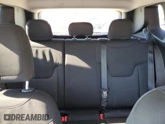 ✅ 2017 Jeep Renegade Latitude • VIN: ZACCJABB4HPE63196 • Lot: 90736925. Wystawiony na Copart z przebiegiem 95 403 mil. Bezpłatny archiwum sprzedaży aukcyjnych z USA i szczegółowy raport historii pojazdu na DreamBid. Zdjęcie 10.