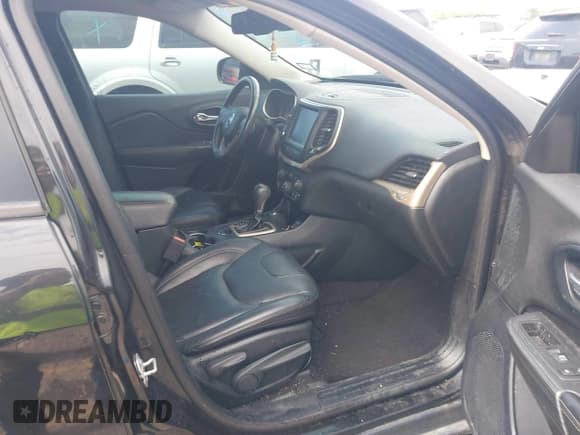 ✅ 2016 Jeep Cherokee Limited • VIN: 1C4PJMDS1GW308543 • Lot: 42494925. Wystawiony na IAAI z przebiegiem 122 841 mil. Bezpłatny archiwum sprzedaży aukcyjnych z USA i szczegółowy raport historii pojazdu na DreamBid. Zdjęcie 5.