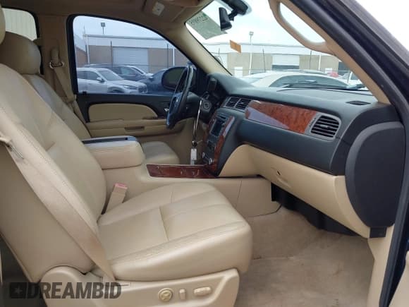 ✅ 2008 Chevrolet Tahoe LTZ • VIN: 1GNFC13J48R168234 • Lot: 42279895. Listed on IAAI with 170,161 mi. Free auction sales archive from the USA and detailed vehicle history report at DreamBid. Image 5.