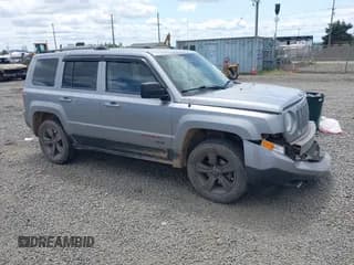 ✅ 2016 Jeep Patriot Sport • VIN: 1C4NJRBB2GD673039 • Lot: 42385540. Wystawiony na IAAI z przebiegiem Nie podano. Bezpłatny archiwum sprzedaży aukcyjnych z USA i szczegółowy raport historii pojazdu na DreamBid. Zdjęcie 1.