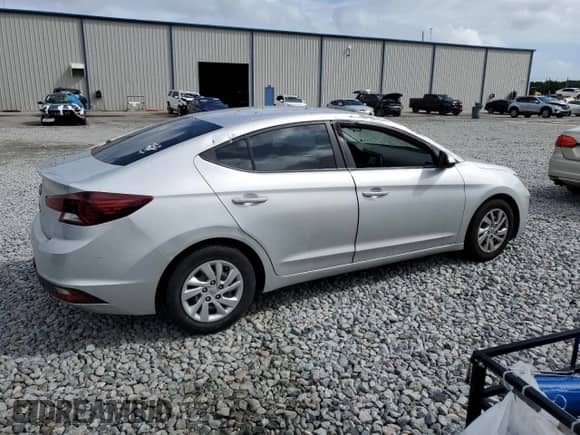 2019 Hyundai Elantra SE with VIN 5NPD74LF5KH493863, listed as a Copart auction lot 84746665 with 155,000 mi miles and Salvage title. Bid and sale history available at DreamBid. Image 3.