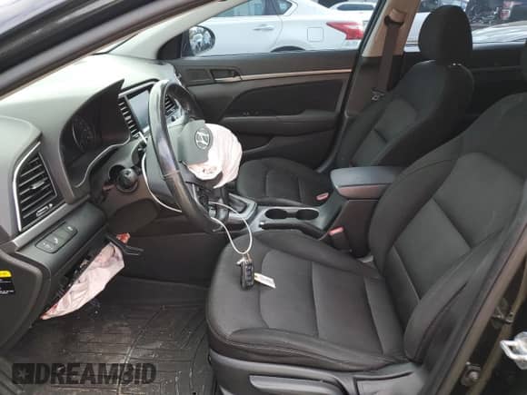 2018 Hyundai Elantra Value Edition с VIN 5NPD84LF4JH282326, выставлен на аукционе Copart как лот 86109005 с пробегом 107 083 миль миль и Списание • Salvage title. История ставок и продаж доступна на DreamBid. Изображение 7.