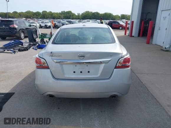 ✅ 2015 Nissan Altima S • VIN: 1N4AL3AP2FC109257 • Лот: 43178423. Опубликован ранее на IAAI с пробегом 54 203 миль. Бесплатный доступ к архиву аукционных продаж из США и подробный отчёт об истории автомобиля на DreamBid. Изображение 16.