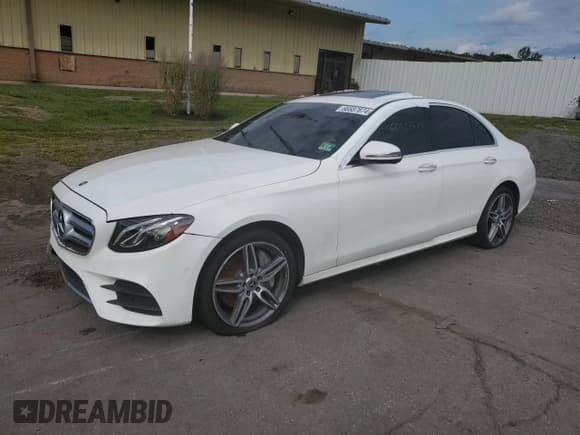 ✅ 2018 Mercedes-Benz E 300 • VIN: WDDZF4KB3JA467832 • Lot: 66687674. Wystawiony na Copart z przebiegiem Nie podano. Bezpłatny archiwum sprzedaży aukcyjnych z USA i szczegółowy raport historii pojazdu na DreamBid. Zdjęcie 1.