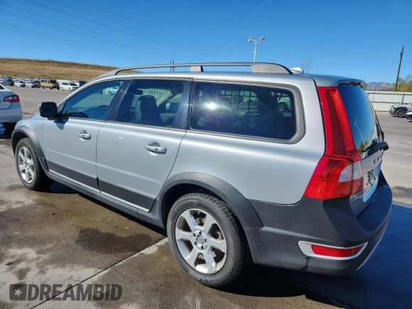 ✅ 2008 Volvo XC70 • VIN: YV4BZ982381028323 • Lot: 87476115. Listed on Copart with 85,292 mi. Free auction sales archive from the USA and detailed vehicle history report at DreamBid. Image 2.