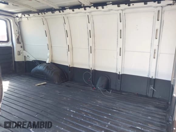 ✅ 2019 Chevrolet Express Cargo • VIN: 1GCWGBFP8K1144902 • Лот: 41976649. Опубликован ранее на IAAI с пробегом 45 416 миль. Бесплатный доступ к архиву аукционных продаж из США и подробный отчёт об истории автомобиля на DreamBid. Изображение 8.