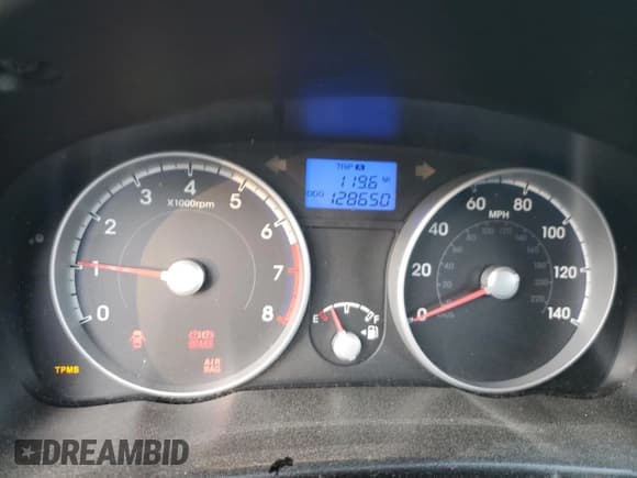 ✅ 2010 Hyundai Accent SE • VIN: KMHCN3AC3AU179696 • Лот: 81266034. Опубликован ранее на Copart с пробегом 128 650 миль. Бесплатный доступ к архиву аукционных продаж из США и подробный отчёт об истории автомобиля на DreamBid. Изображение 9.