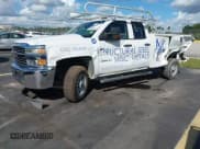 ✅ 2015 Chevrolet Silverado 2500HD Work Truck • VIN: 1GB2CUEGXFZ511799 • Лот: 43329692. Опубликован ранее на IAAI с пробегом 74 004 миль. Бесплатный доступ к архиву аукционных продаж из США и подробный отчёт об истории автомобиля на DreamBid. Изображение 2.