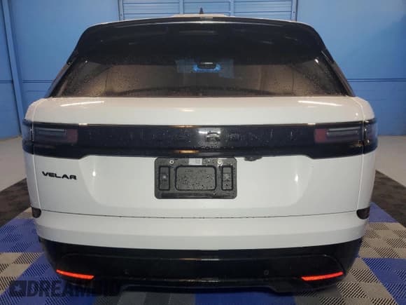 ✅ 2025 Land Rover Range Rover Velar Dynamic SE • VIN: SALYL2EX2SA810151 • Lot: 67719005. Listed on Copart with 14,527 mi. Free auction sales archive from the USA and detailed vehicle history report at DreamBid. Image 6.