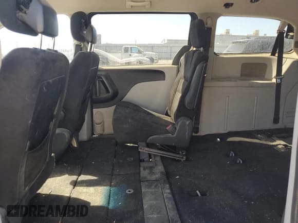 ✅ 2014 Dodge Grand Caravan SE • VIN: 2C4RDGBG9ER470944 • Лот: 71748395. Опубликован ранее на Copart с пробегом 198 598 миль. Бесплатный доступ к архиву аукционных продаж из США и подробный отчёт об истории автомобиля на DreamBid. Изображение 11.