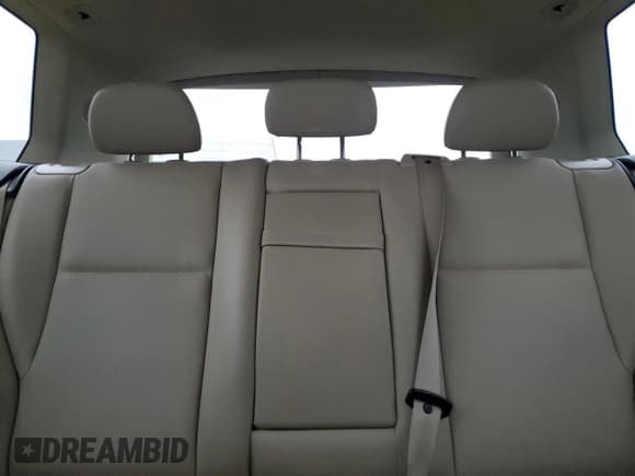 ✅ 2012 Mercedes-Benz GLK 350 • VIN: WDCGG8HB1CF889739 • Lot: 71886145. Wystawiony na Copart z przebiegiem 178 826 mil. Bezpłatny archiwum sprzedaży aukcyjnych z USA i szczegółowy raport historii pojazdu na DreamBid. Zdjęcie 10.