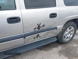 ✅ 2004 Chevrolet Suburban LS • VIN: 3GNEC16Z94G210873 • Лот: 41624290. Опубликован ранее на IAAI с пробегом 347 735 миль. Бесплатный доступ к архиву аукционных продаж из США и подробный отчёт об истории автомобиля на DreamBid. Изображение 6.