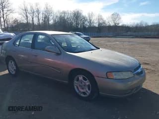 ✅ 2001 Nissan Altima GLE • VIN: 1N4DL01A71C118438 • Lot: 41538461. Wystawiony na IAAI z przebiegiem Nie podano. Bezpłatny archiwum sprzedaży aukcyjnych z USA i szczegółowy raport historii pojazdu na DreamBid. Zdjęcie 1.