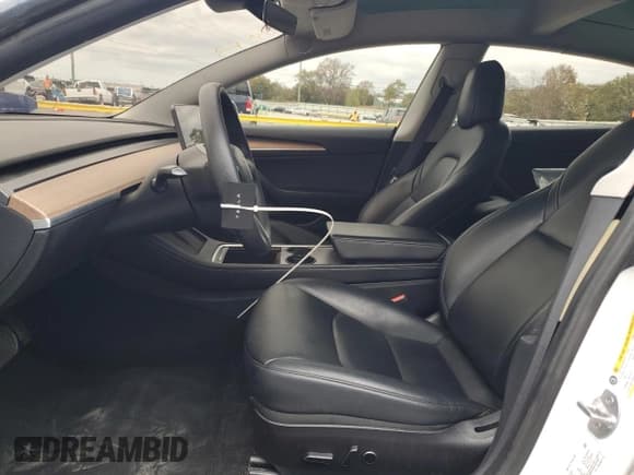 ✅ 2021 Tesla Model 3 Standard Range Plus • VIN: 5YJ3E1EA0MF991584 • Лот: 89852415. Опубликован ранее на Copart с пробегом 40 885 миль. Бесплатный доступ к архиву аукционных продаж из США и подробный отчёт об истории автомобиля на DreamBid. Изображение 7.