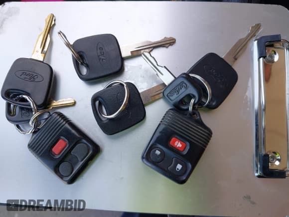 ✅ 2003 Ford F-150 XL • VIN: 1FTRX18L53NB43542 • Лот: 42613795. Опубликован ранее на IAAI с пробегом 188 983 миль. Бесплатный доступ к архиву аукционных продаж из США и подробный отчёт об истории автомобиля на DreamBid. Изображение 11.