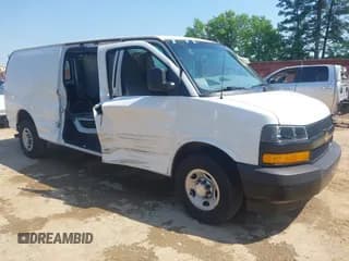 ✅ 2019 Chevrolet Express Cargo • VIN: 1GCWGBFP8K1144902 • Лот: 41976649. Опубликован ранее на IAAI с пробегом 45 416 миль. Бесплатный доступ к архиву аукционных продаж из США и подробный отчёт об истории автомобиля на DreamBid. Изображение 1.