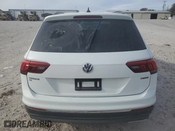 ✅ 2021 Volkswagen Tiguan SE • VIN: 3VV2B7AX2MM003591 • Lot: 92635935. Wystawiony na Copart z przebiegiem Nie podano. Bezpłatny archiwum sprzedaży aukcyjnych z USA i szczegółowy raport historii pojazdu na DreamBid. Zdjęcie 6.