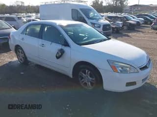 ✅ 2007 Honda Accord LX SE • VIN: JHMCM56367C009065 • Лот: 43695647. Опубликован ранее на IAAI с пробегом 209 844 миль. Бесплатный доступ к архиву аукционных продаж из США и подробный отчёт об истории автомобиля на DreamBid. Изображение 1.