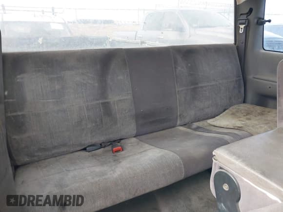 ✅ 1996 Dodge 1500 • VIN: 1B7HC13Y4TJ169261 • Lot: 42281145. Listed on IAAI with 418,134 mi. Free auction sales archive from the USA and detailed vehicle history report at DreamBid. Image 8.