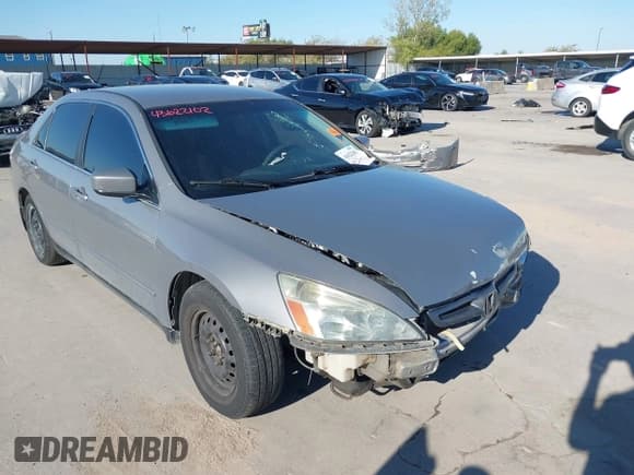 ✅ 2004 Honda Accord LX • VIN: 3HGCM56354G707730 • Лот: 43622102. Опубликован ранее на IAAI с пробегом 166 190 миль. Бесплатный доступ к архиву аукционных продаж из США и подробный отчёт об истории автомобиля на DreamBid. Изображение 1.