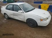 ✅ 1998 Toyota Corolla LE • VIN: 1NXBR18E0WZ007810 • Lot: 85755915. Wystawiony na Copart z przebiegiem 146 257 mil. Bezpłatny archiwum sprzedaży aukcyjnych z USA i szczegółowy raport historii pojazdu na DreamBid. Zdjęcie 4.