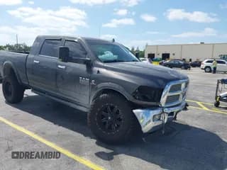 ✅ 2018 Ram 2500 Big Horn • VIN: 3C6UR5ML2JG368807 • Lot: 42159084. Wystawiony na IAAI z przebiegiem 142 326 mil. Bezpłatny archiwum sprzedaży aukcyjnych z USA i szczegółowy raport historii pojazdu na DreamBid. Zdjęcie 1.