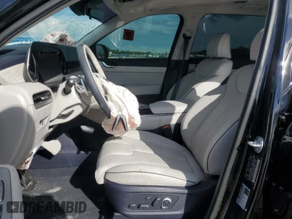 ✅ 2025 Hyundai Palisade Calligraphy • VIN: KM8R74GE4SU811559 • Лот: 46921605. Опубликован ранее на Copart с пробегом 3 881 миль. Бесплатный доступ к архиву аукционных продаж из США и подробный отчёт об истории автомобиля на DreamBid. Изображение 7.