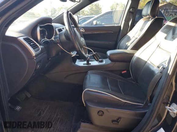 ✅ 2014 Jeep Grand Cherokee Overland • VIN: 1C4RJFCG9EC431684 • Lot: 84038665. Listed on Copart with 140,795 mi. Free auction sales archive from the USA and detailed vehicle history report at DreamBid. Image 7.