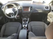 ✅ 2019 Jeep Compass Sport • VIN: 3C4NJCAB5KT814963 • Lot: 84947825. Wystawiony na Copart z przebiegiem 176 648 mil. Bezpłatny archiwum sprzedaży aukcyjnych z USA i szczegółowy raport historii pojazdu na DreamBid. Zdjęcie 8.