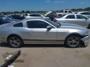 ✅ 2014 Ford Mustang V6 • VIN: 1ZVBP8AM3E5295221 • Lot: 42788024. Wystawiony na IAAI z przebiegiem 152 644 mil. Bezpłatny archiwum sprzedaży aukcyjnych z USA i szczegółowy raport historii pojazdu na DreamBid. Zdjęcie 13.