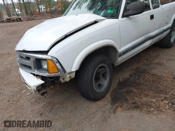 ✅ 1995 Chevrolet S-10 LS • VIN: 1GCCS19W6S8222261 • Лот: 43719949. Опубликован ранее на IAAI с пробегом 206 966 миль. Бесплатный доступ к архиву аукционных продаж из США и подробный отчёт об истории автомобиля на DreamBid. Изображение 6.