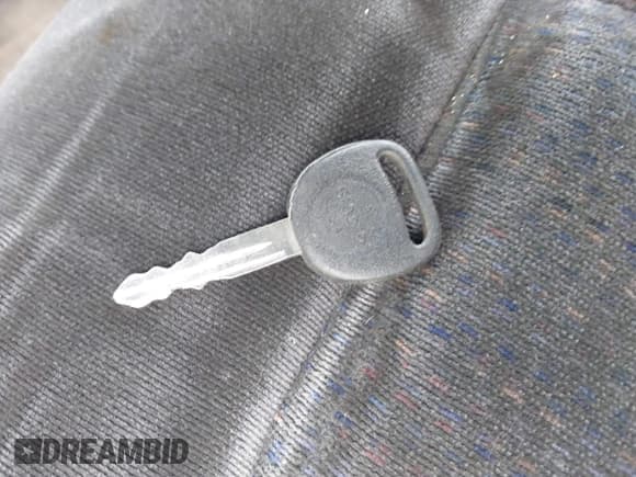 ✅ 2002 Chevrolet Silverado 2500HD LS • VIN: 1GCHC29142E259923 • Lot: 42919374. Listed on IAAI with 236,789 mi. Free auction sales archive from the USA and detailed vehicle history report at DreamBid. Image 11.