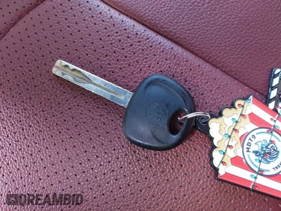 ✅ 2011 Kia Sorento LX • VIN: 5XYKTDA20BG093543 • Лот: 43754671. Опубликован ранее на IAAI с пробегом 229 340 миль. Бесплатный доступ к архиву аукционных продаж из США и подробный отчёт об истории автомобиля на DreamBid. Изображение 11.