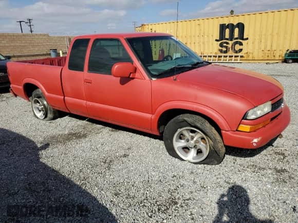 1999 Chevrolet S-10 LS Xtreme with VIN 1GCCS1941X8132361, listed as a Copart auction lot 42027135 with 133,784 mi miles and Clean title. Bid and sale history available at DreamBid. Image 4.
